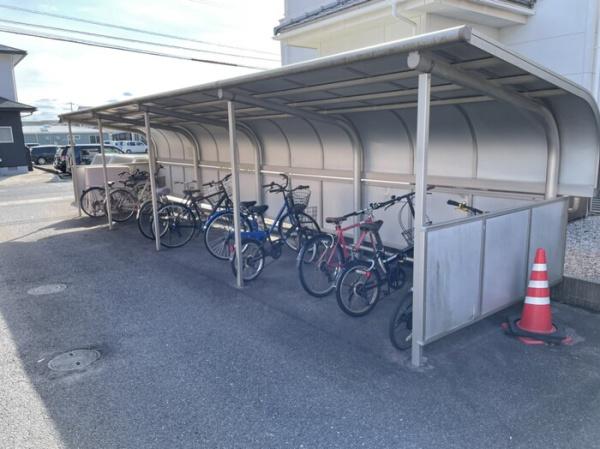 ラルース