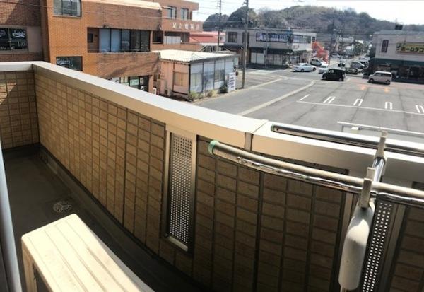 安来市安来町のアパート