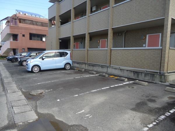安来市安来町のアパート