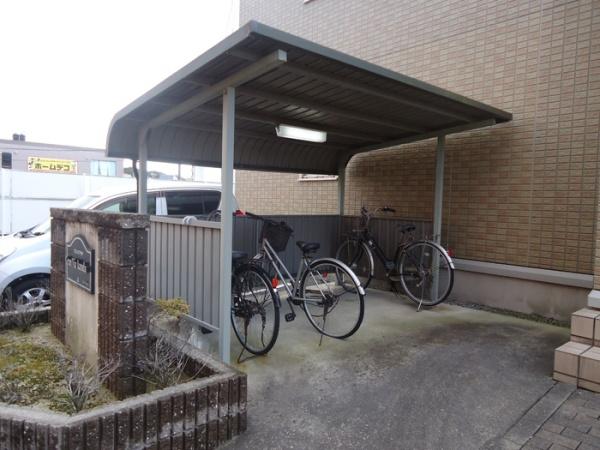 安来市安来町のアパート