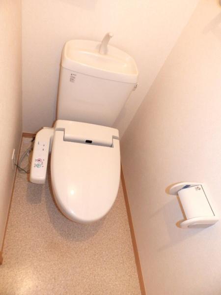 安来市安来町のアパート