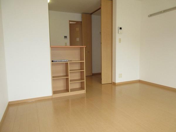 松江市西川津町のアパート
