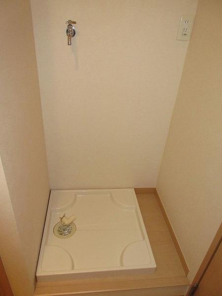 松江市西川津町のアパート
