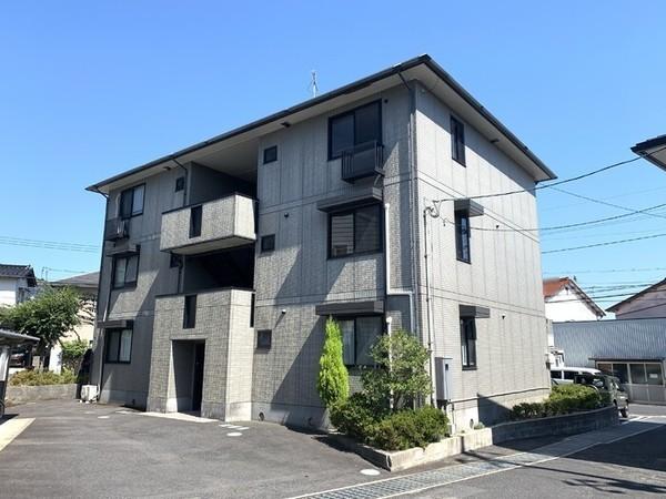 松江市上乃木６丁目のアパート