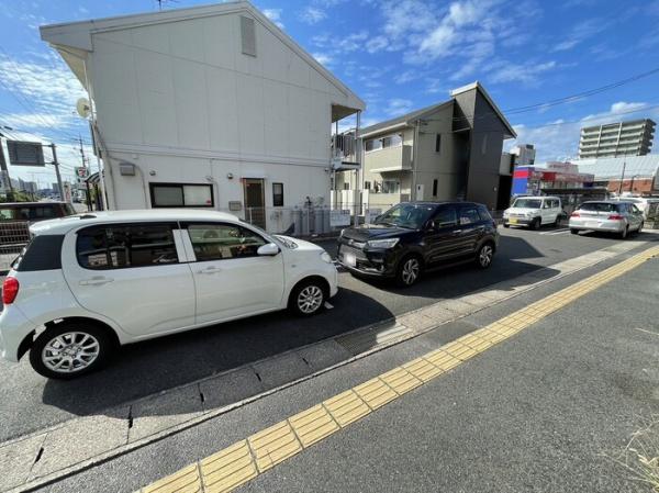 ボヌール城東