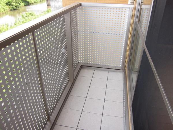 松江市西川津町のアパート