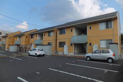 松江市西川津町のアパート