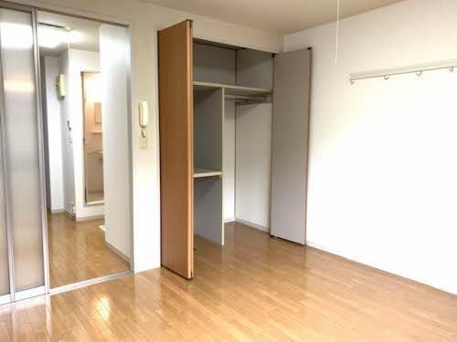 松江市西川津町のアパート