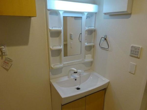 松江市玉湯町湯町のアパート