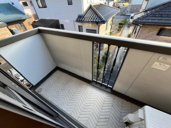 松江市東出雲町錦新町３丁目のアパート