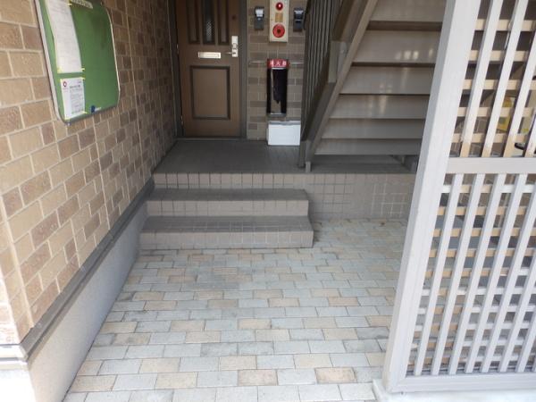 松江市東出雲町錦新町３丁目のアパート