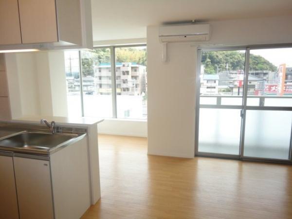 Ａｐｐａｒｔｅｍｅｎｔ　Ｅｓｔ