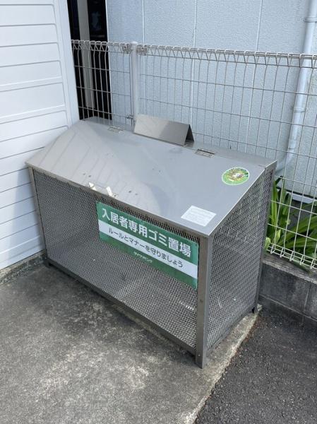 松江市西川津町のアパート