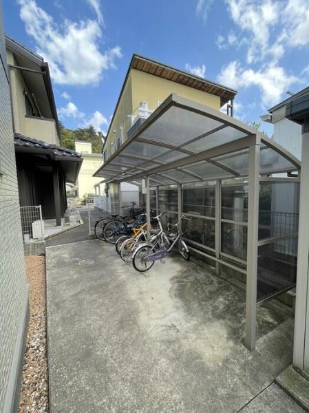 松江市西川津町のアパート