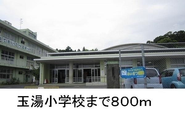 カーサフィオーレB(玉湯小学校)