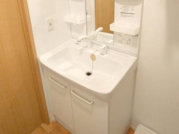 安来市安来町のアパート