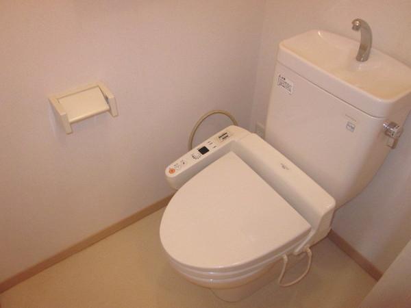 松江市西川津町のアパート