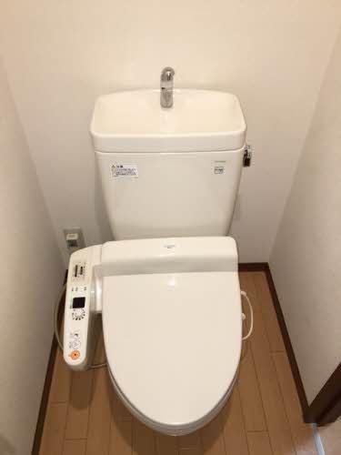 松江市学園１丁目のアパート