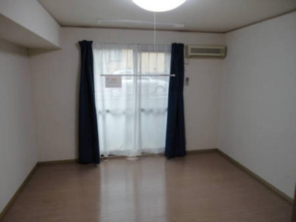 松江市西川津町のアパート
