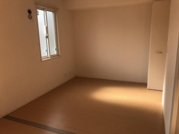 安来市安来町のアパート