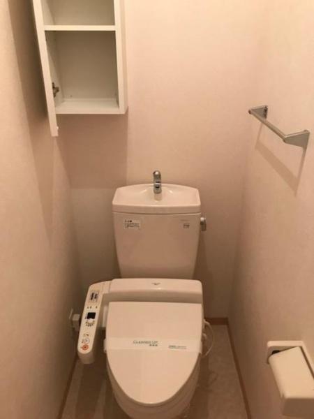 松江市西川津町のアパート