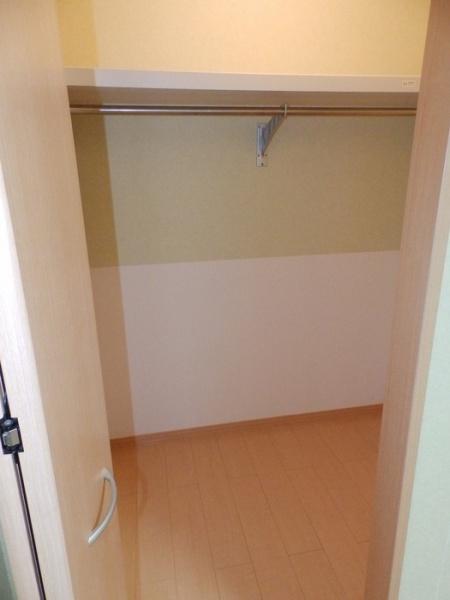 松江市西川津町のアパート