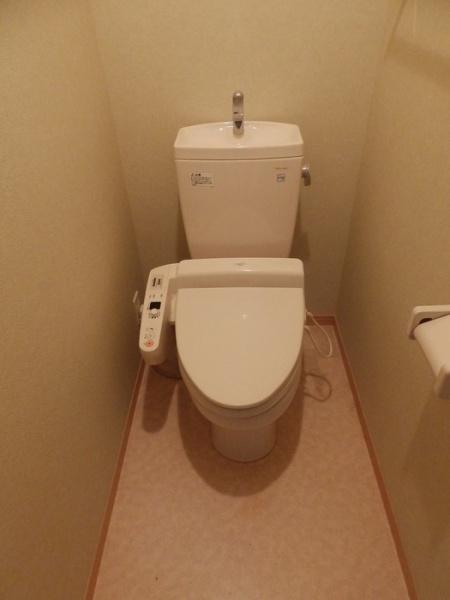 松江市西川津町のアパート