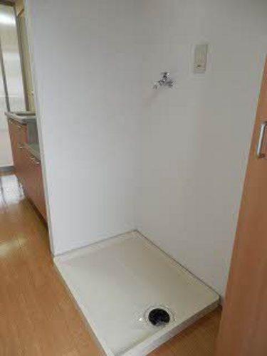 シャーメゾン西津田