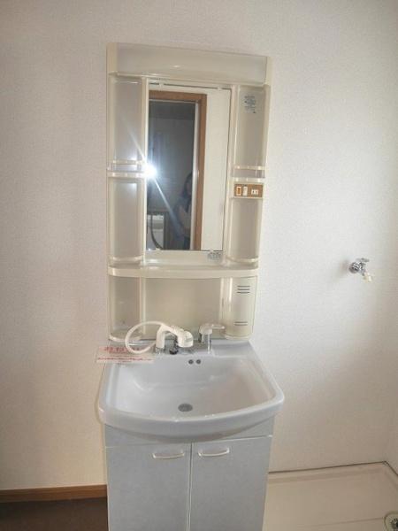 松江市西川津町のアパート