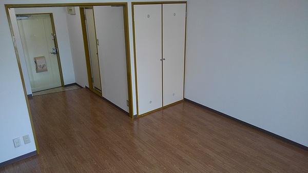松江市学園２丁目のマンション