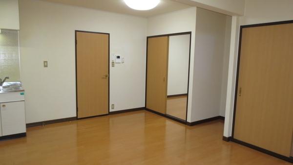 サンパレス西津田