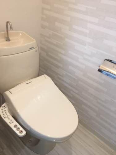 松江市菅田町のアパート(トイレ)