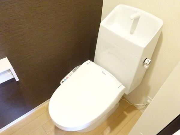 松江市東出雲町揖屋のアパート