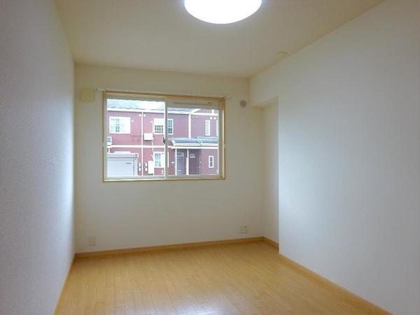 松江市東津田町のアパート