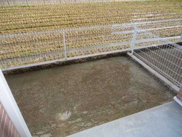 松江市東津田町のアパート