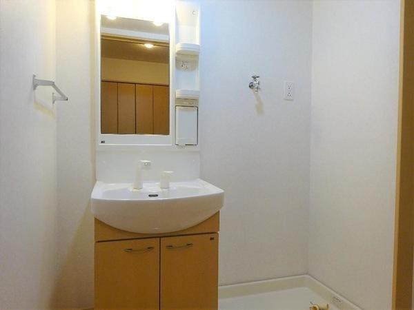 松江市東津田町のアパート