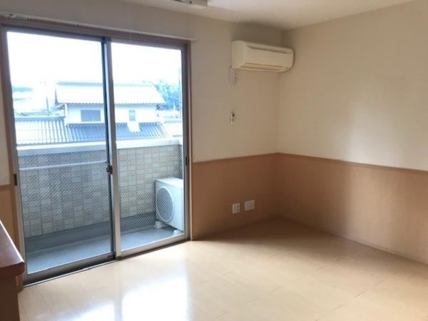 松江市春日町のアパート