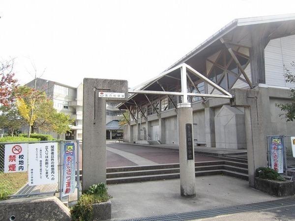 松江市坂本町のアパート(持田小学校)