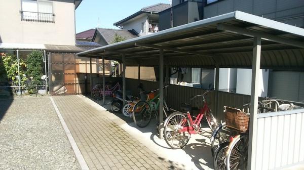 松江市東出雲町錦新町６丁目のアパート
