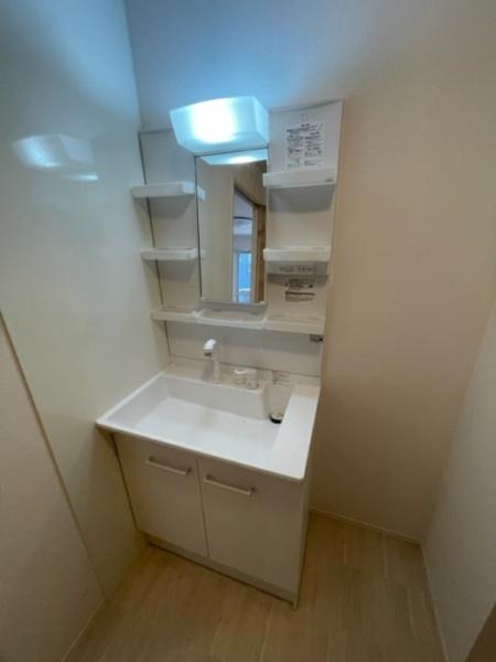 松江市西川津町のアパート
