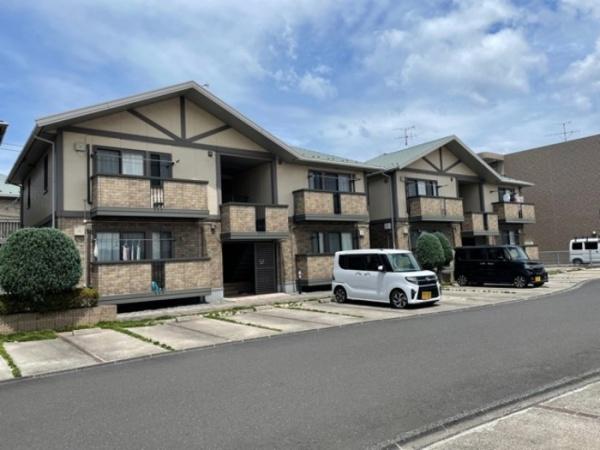 松江市東出雲町錦新町１丁目のアパート