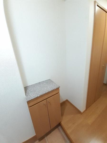 松江市下東川津町のアパート