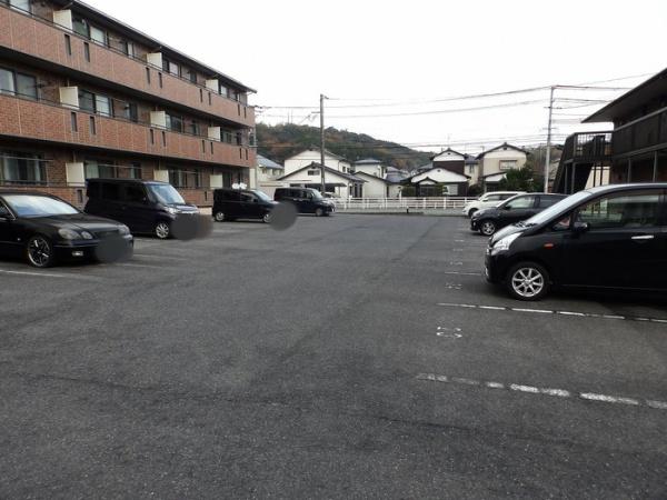 ラルース