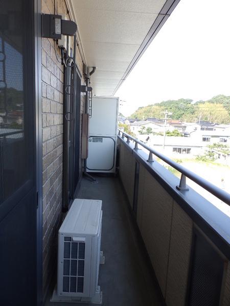 安来市黒井田町のアパート