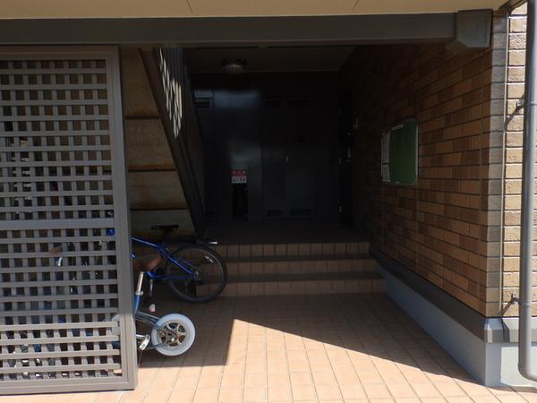 安来市黒井田町のアパート