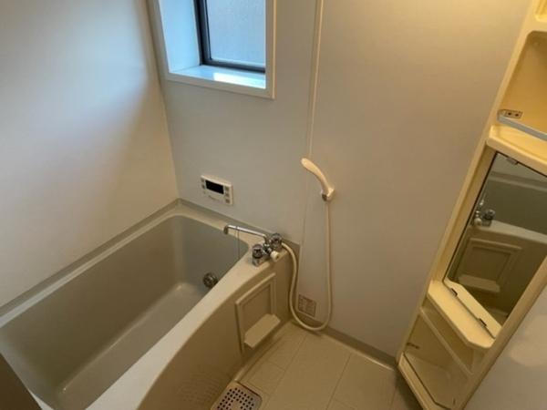 松江市東出雲町錦新町１丁目のアパート