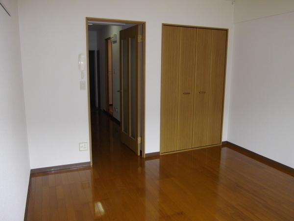 松江市西津田４丁目のマンション