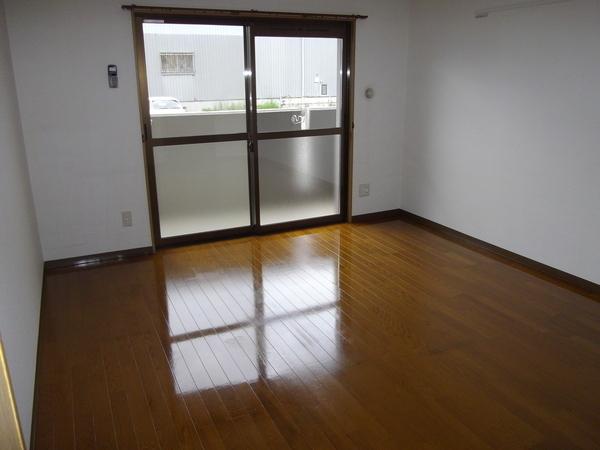 松江市西津田４丁目のマンション