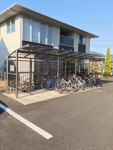 松江市下東川津町のアパート