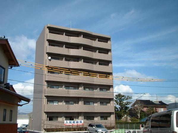 松江市西津田３丁目のマンション